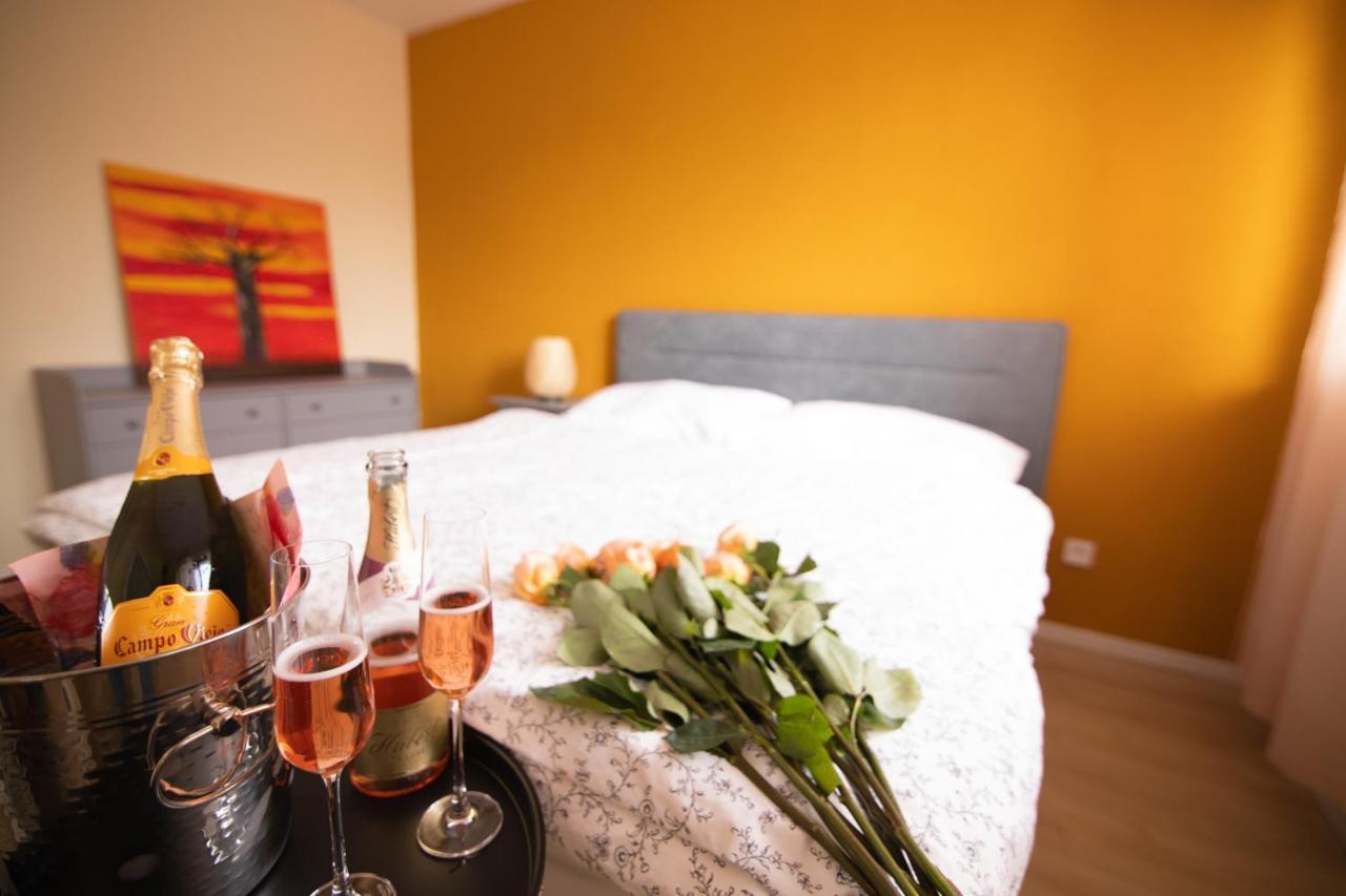 Naturalwood Apartment 日利纳 外观 照片