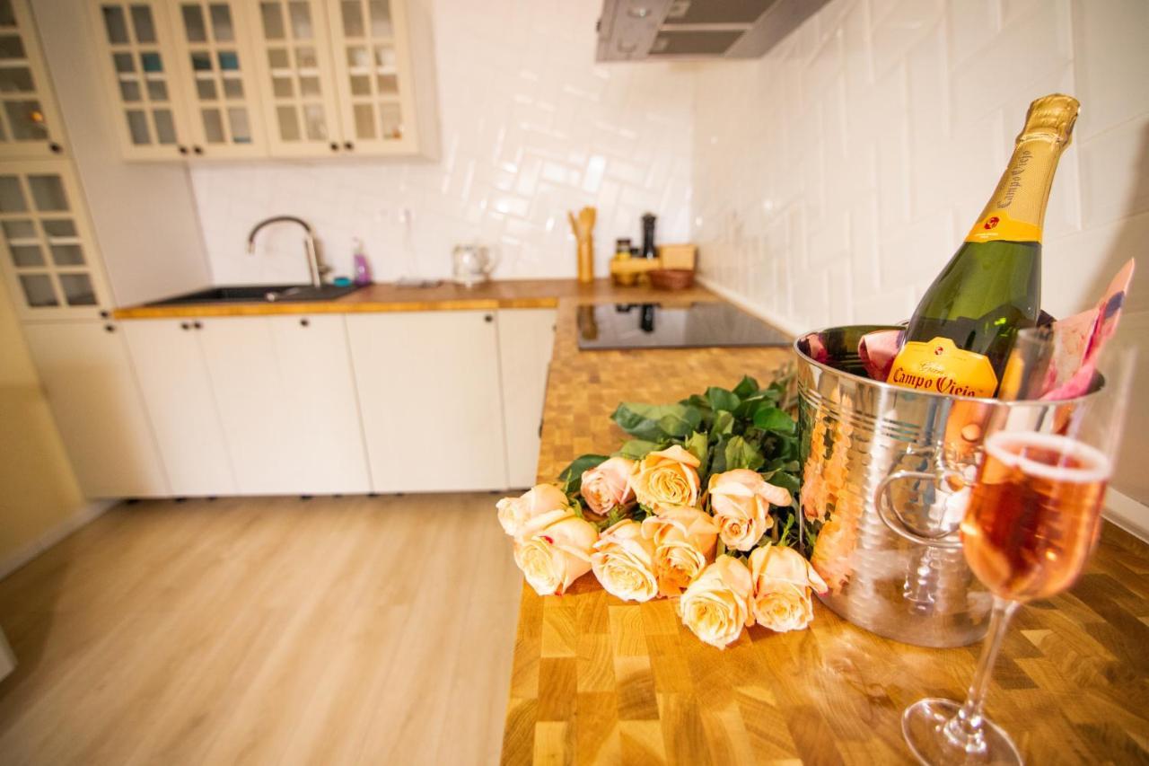 Naturalwood Apartment 日利纳 外观 照片